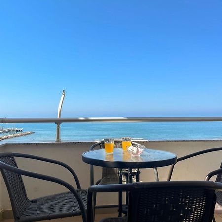 Costante 614 Lägenhet Durrës Exteriör bild